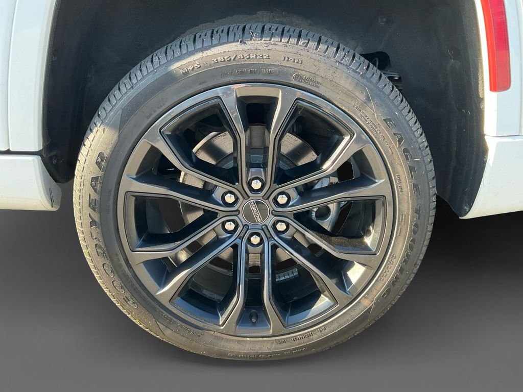 Used 2022 White Jeep Series II image 9