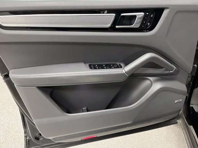 2022 Porsche Cayenne Platinum Edition - Photo 41