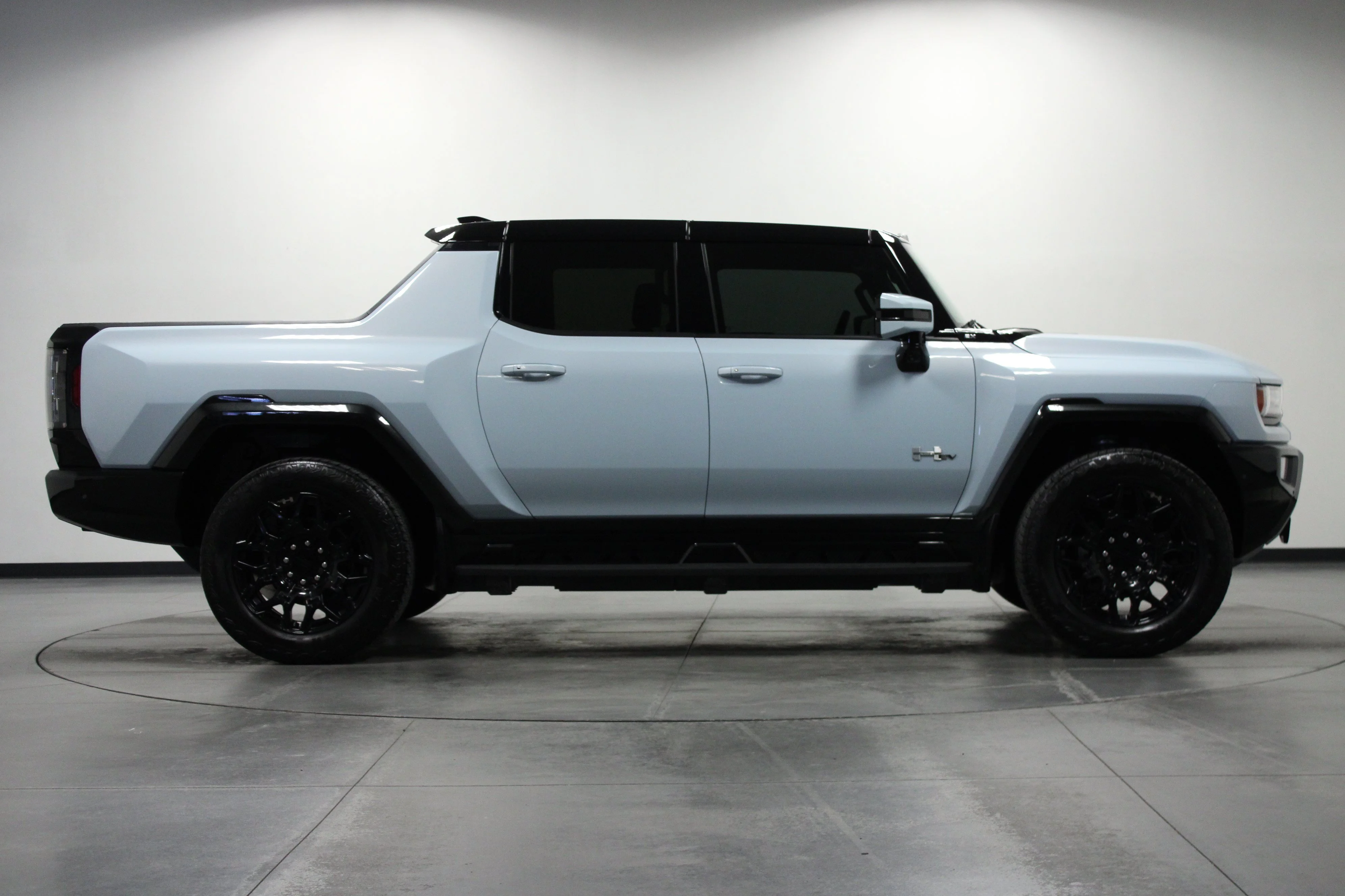 Used 2025 Tide Metallic (No Longer available to order) GMC 2X image 3