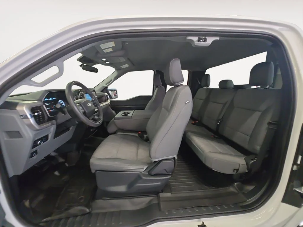 Used 2022 White Ford XL image 11