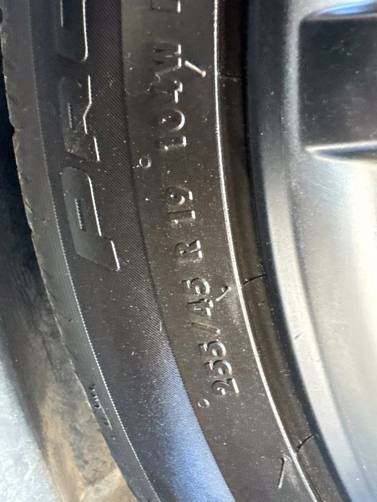 Used 2024  Tesla Long Range image 33