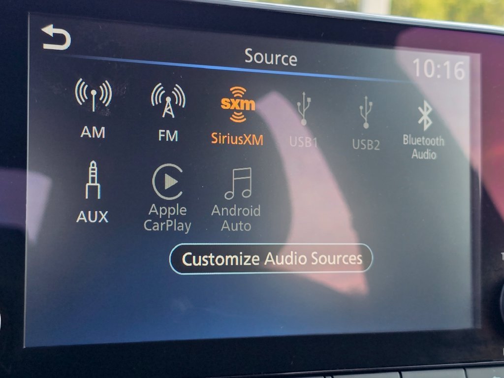 Used 2024 Scarlet Nissan SV image 4