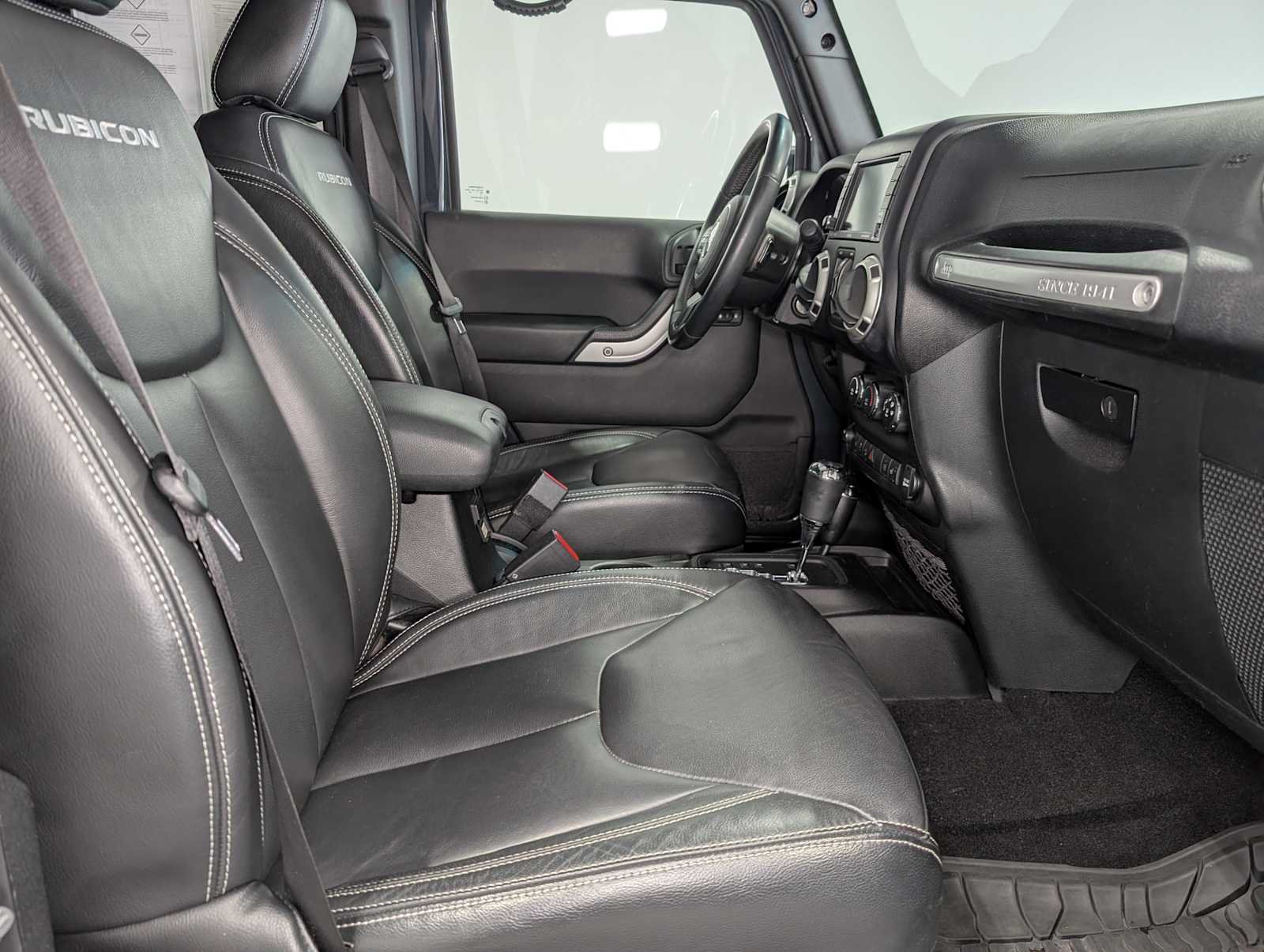 Used 2017 Rhino Clearcoat Jeep Rubicon image 40
