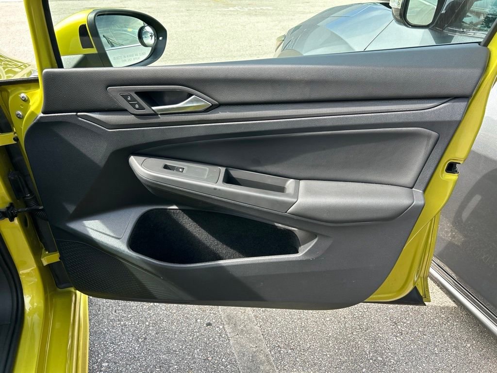 Used 2022  Volkswagen Autobahn image 44