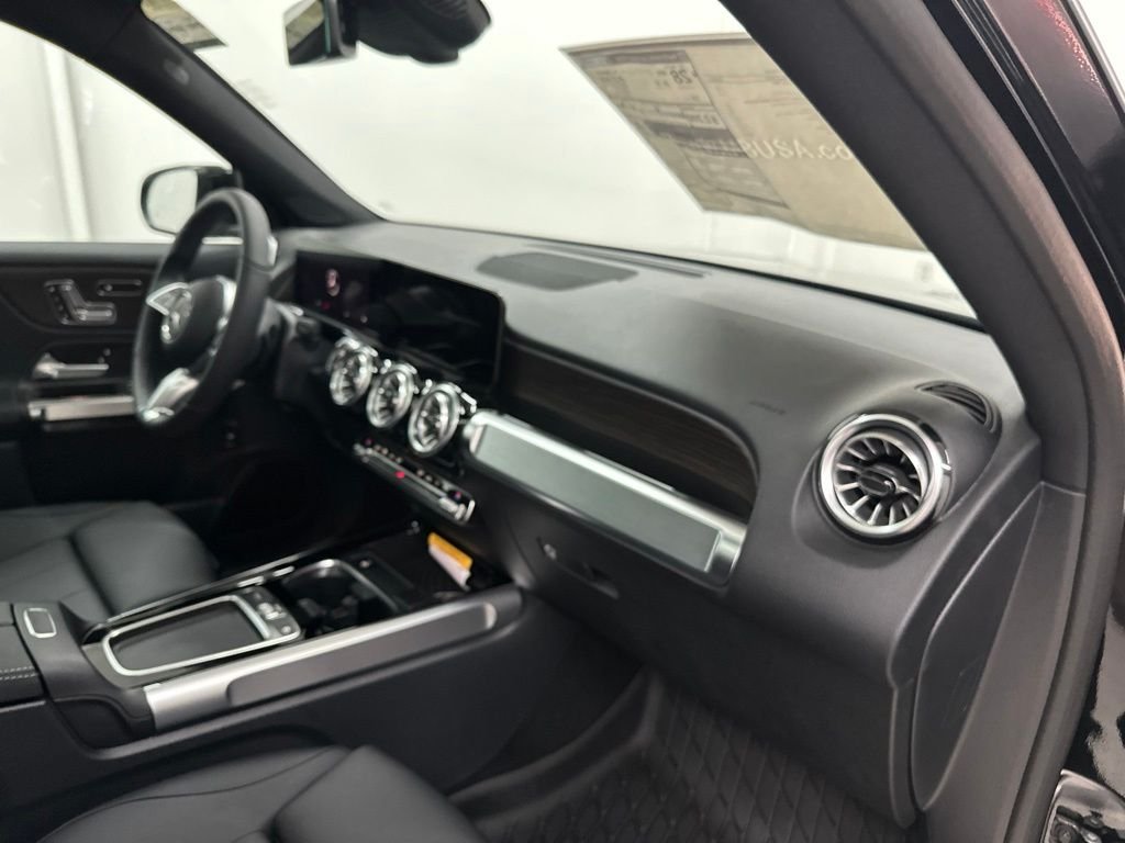 New 2026 Night Black Mercedes-Benz GLB 250 image 26