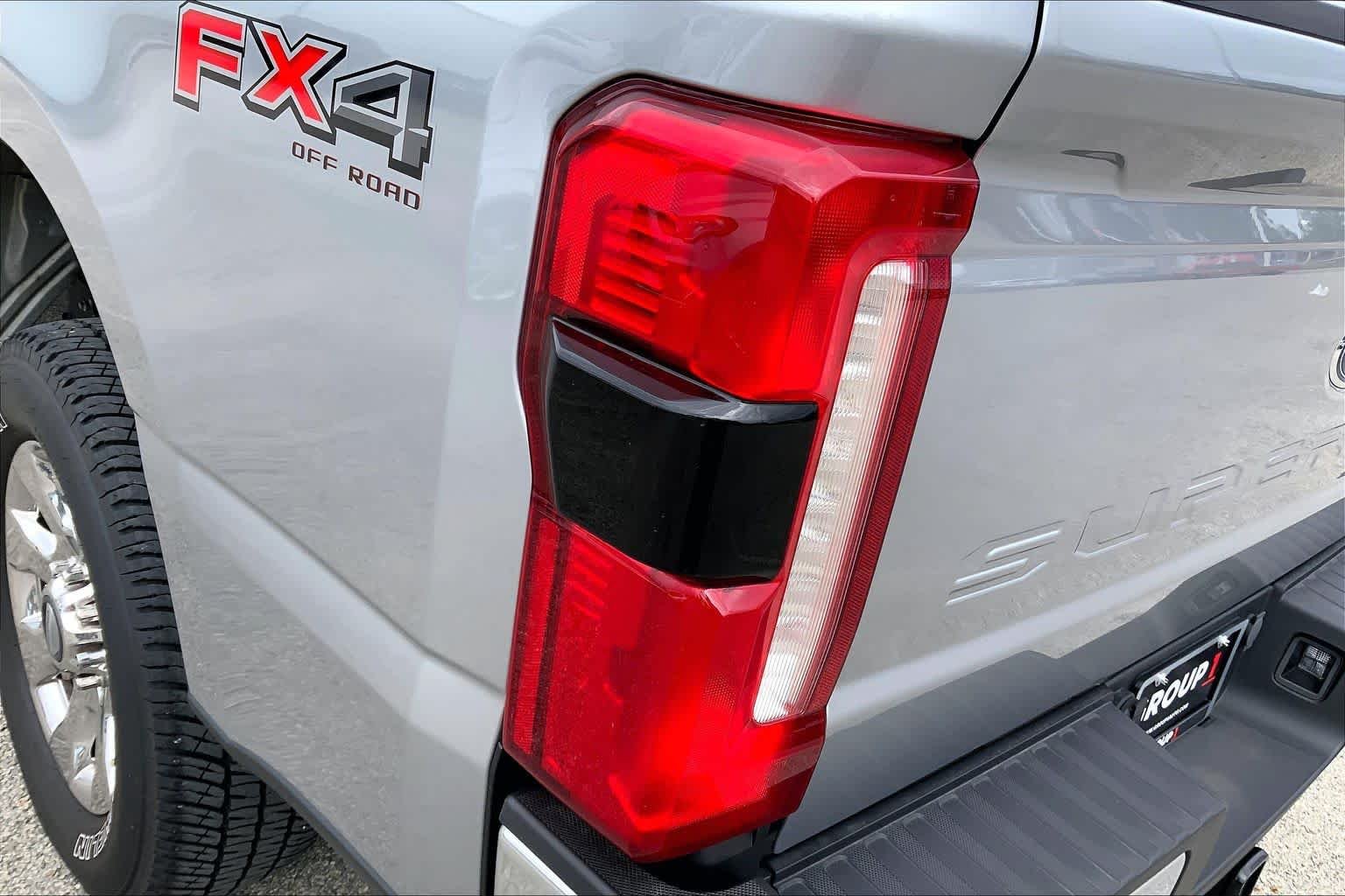 Used 2024 Iconic Silver Metallic Ford F-250 Pickup LARIAT image 29