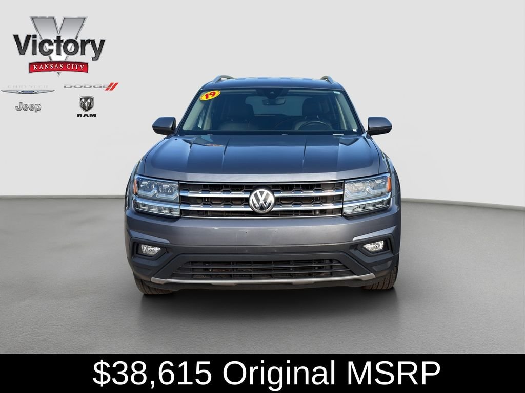Used 2019 Volkswagen Atlas  with VIN 1V2WR2CA5KC572004 for sale in Kansas City