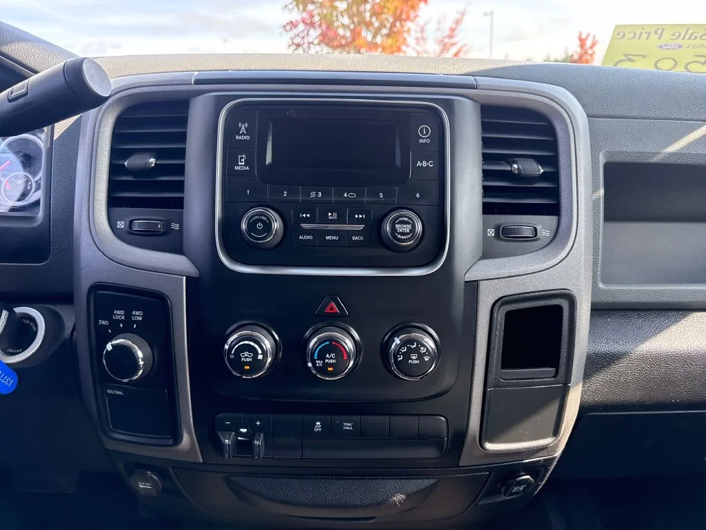 Used 2014 White Ram Express image 24