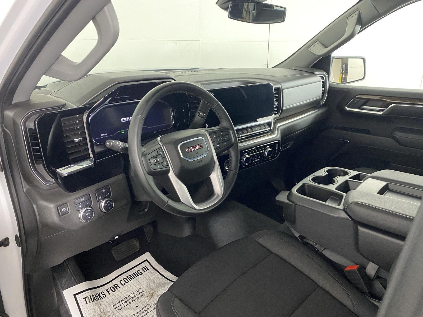 Used 2024 Summit White GMC Elevation image 13