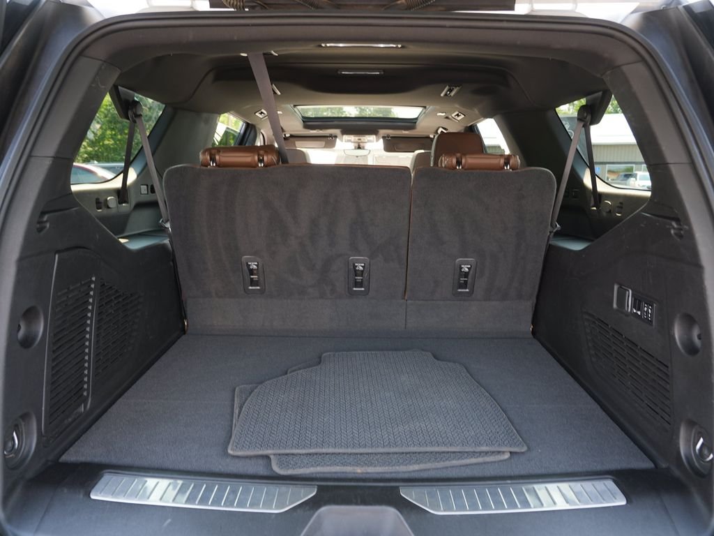 Used 2022 Beige Chevrolet High Country image 27