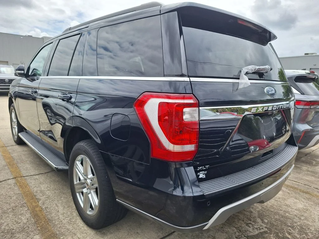 Used 2021 Blue Ford XLT image 5