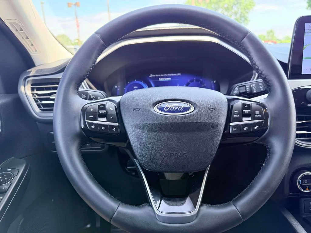 Used 2021 Blue Ford SEL image 15