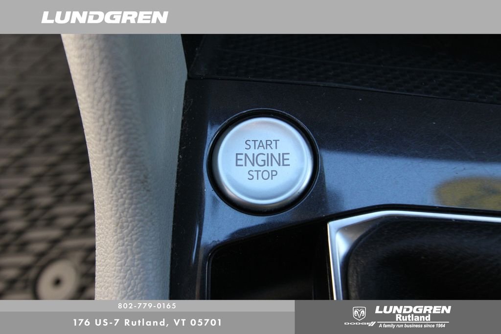 2022 Volkswagen Tiguan SE - Photo 26