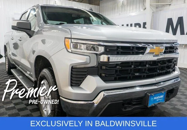 Used 2022 Silver Chevrolet LT image 4