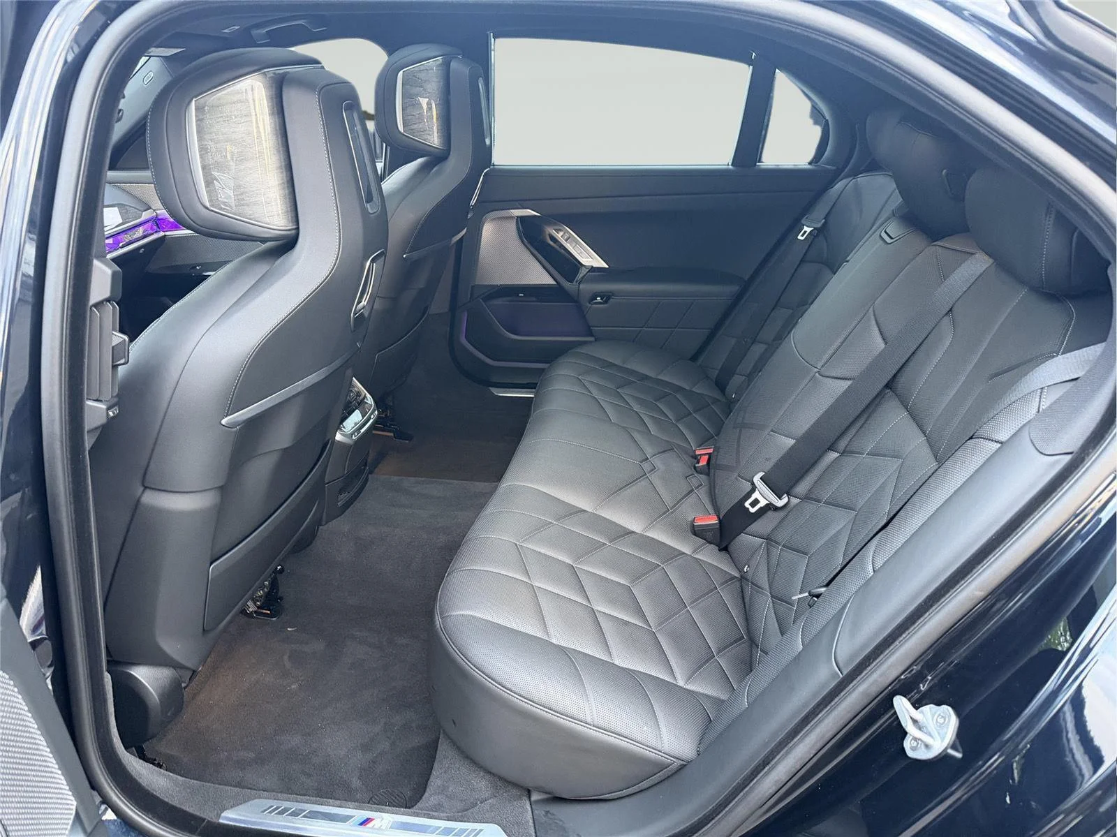 Used 2025 BK BMW 740i xDrive image 24