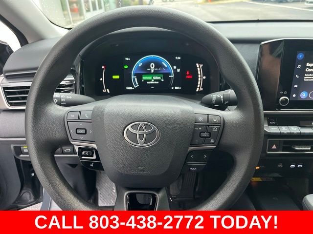 Used 2025  Toyota LE image 16