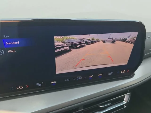New 2026 Polar White Tricoat Chevrolet LT image 31