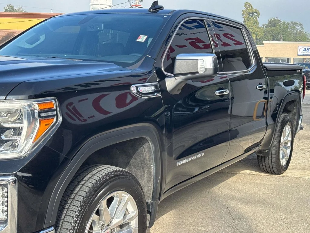 Used 2019 Black GMC SLT image 10