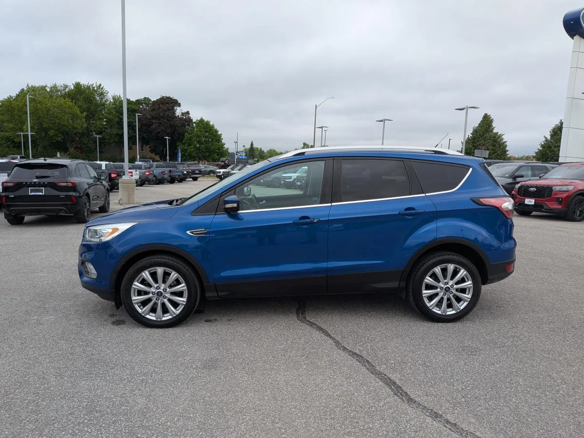 Used 2017 Blue Ford 4wd 4dr Titanium image 9