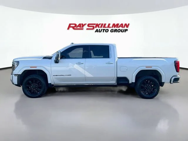 Used 2024 White GMC Denali Ultimate image 4