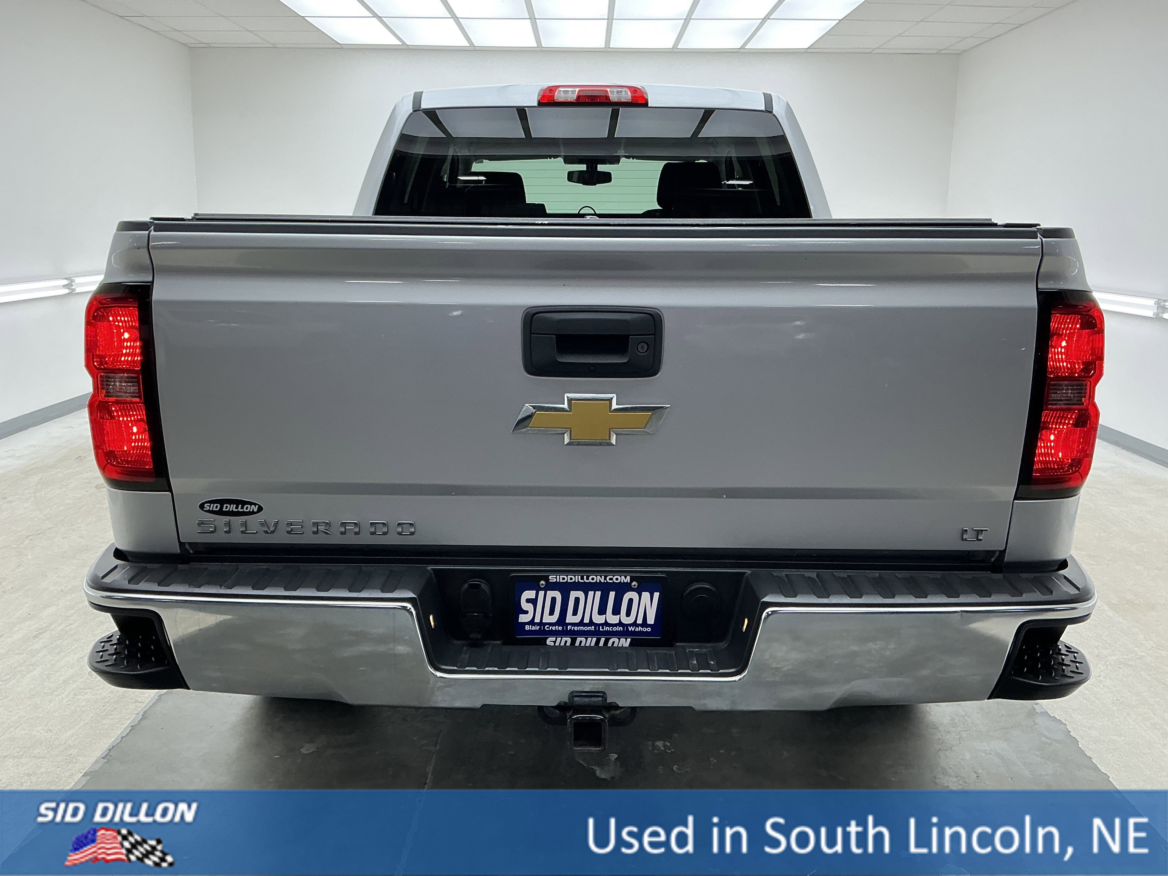 View vehicle photo 5