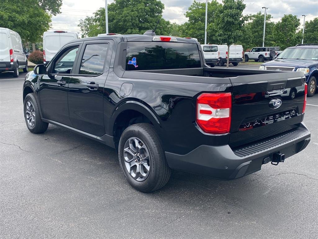 Used 2025 Shadow Black Ford XLT image 8