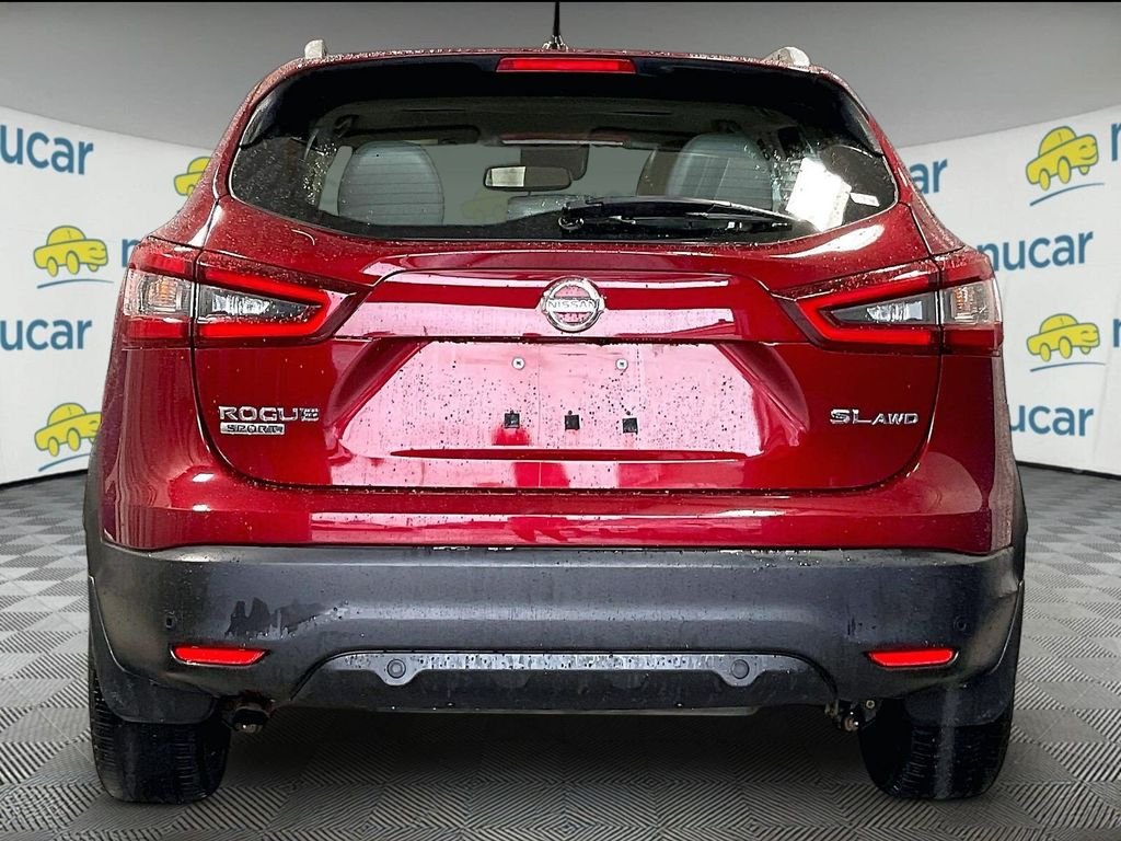 Used 2021 Red Nissan SL image 5