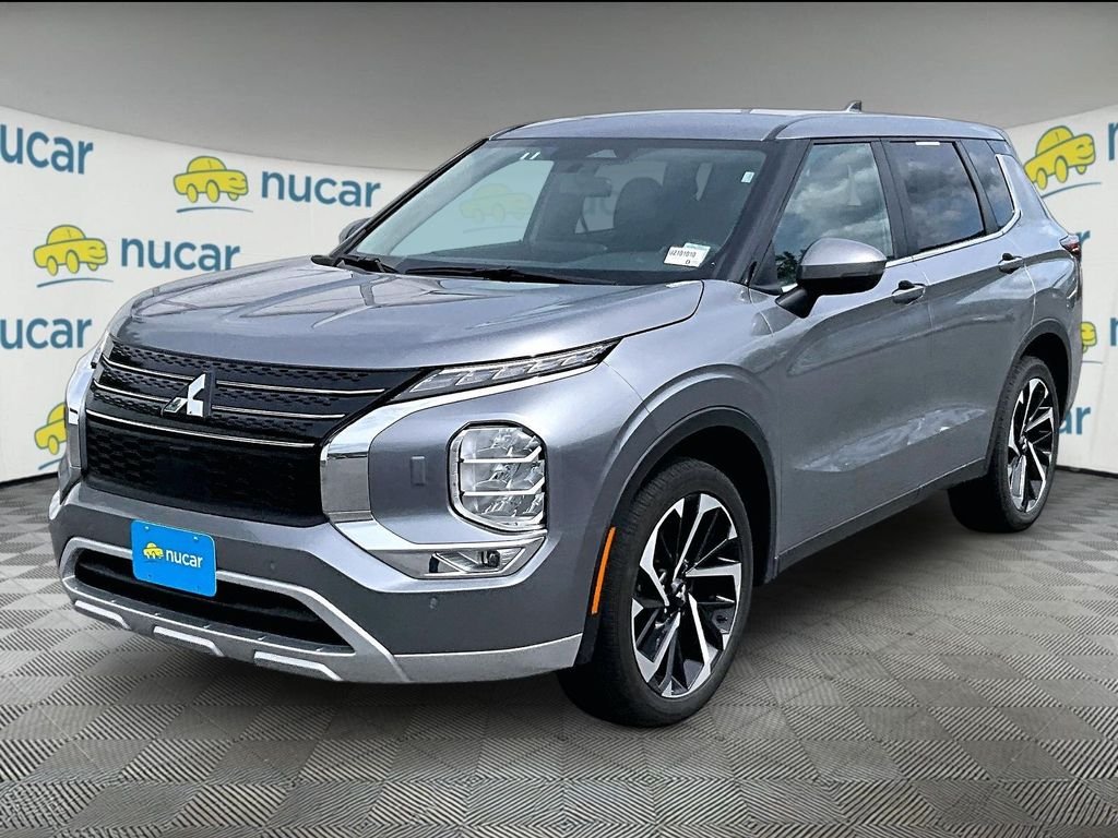Used 2024 Gray Mitsubishi SE Black Edition image 3