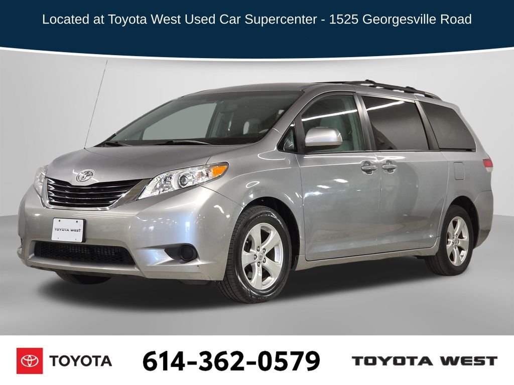 2012 Toyota Sienna LE V6 7-Passenger Access Seat's photo