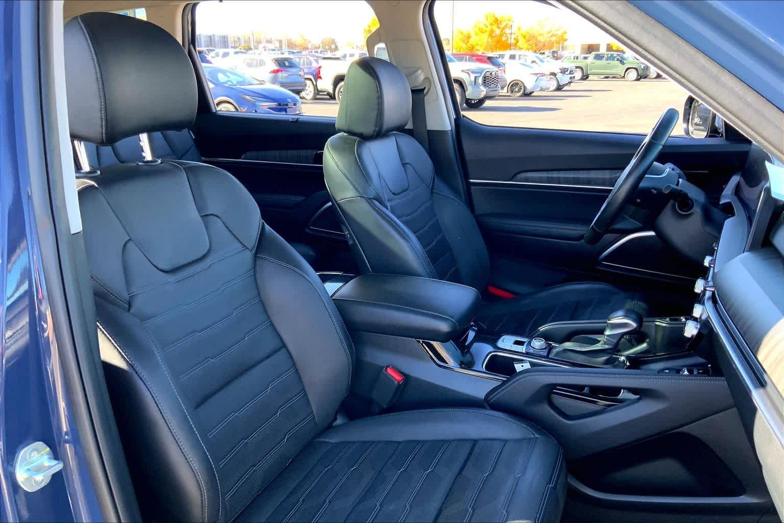 Used 2023 Midnight Lake Blue Kia SX Prestige image 8