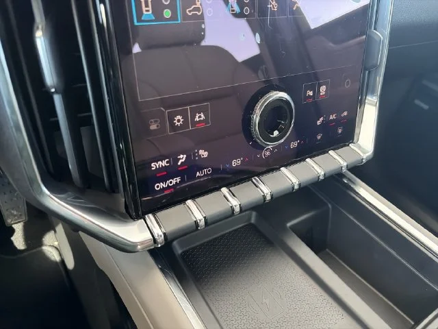 New 2027 White GMC Elevation image 18