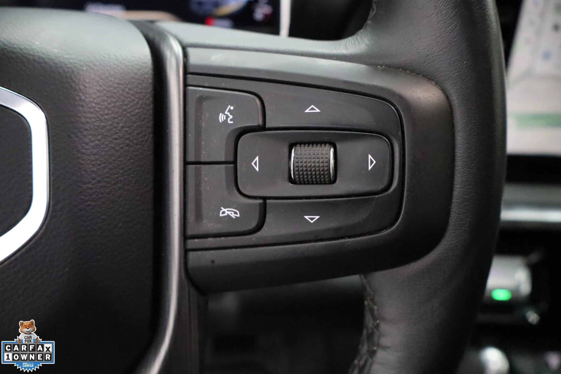 Used 2025 White GMC Denali Ultimate image 15