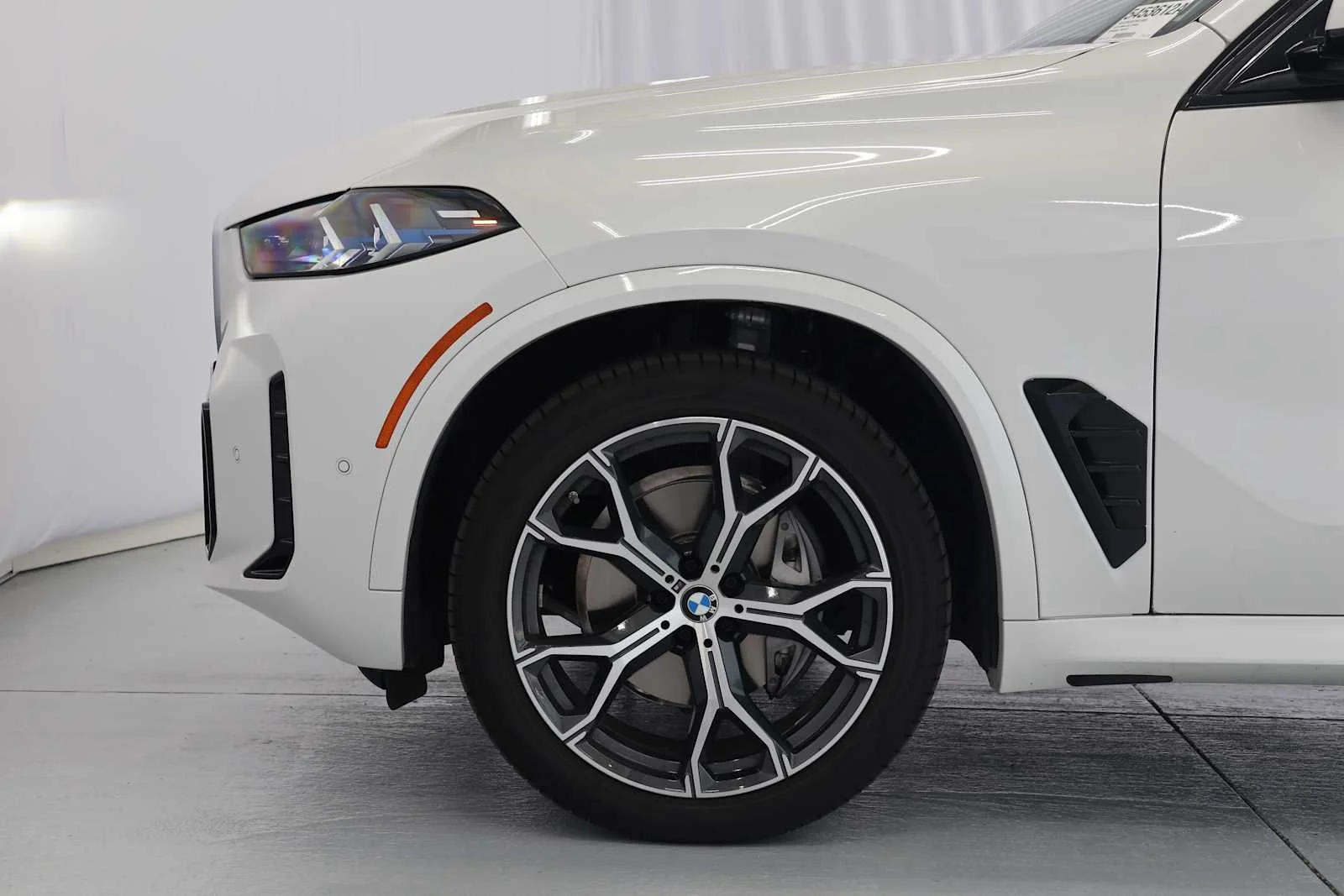 Certified Used 2026 Mineral White Metallic BMW xDrive40i image 11
