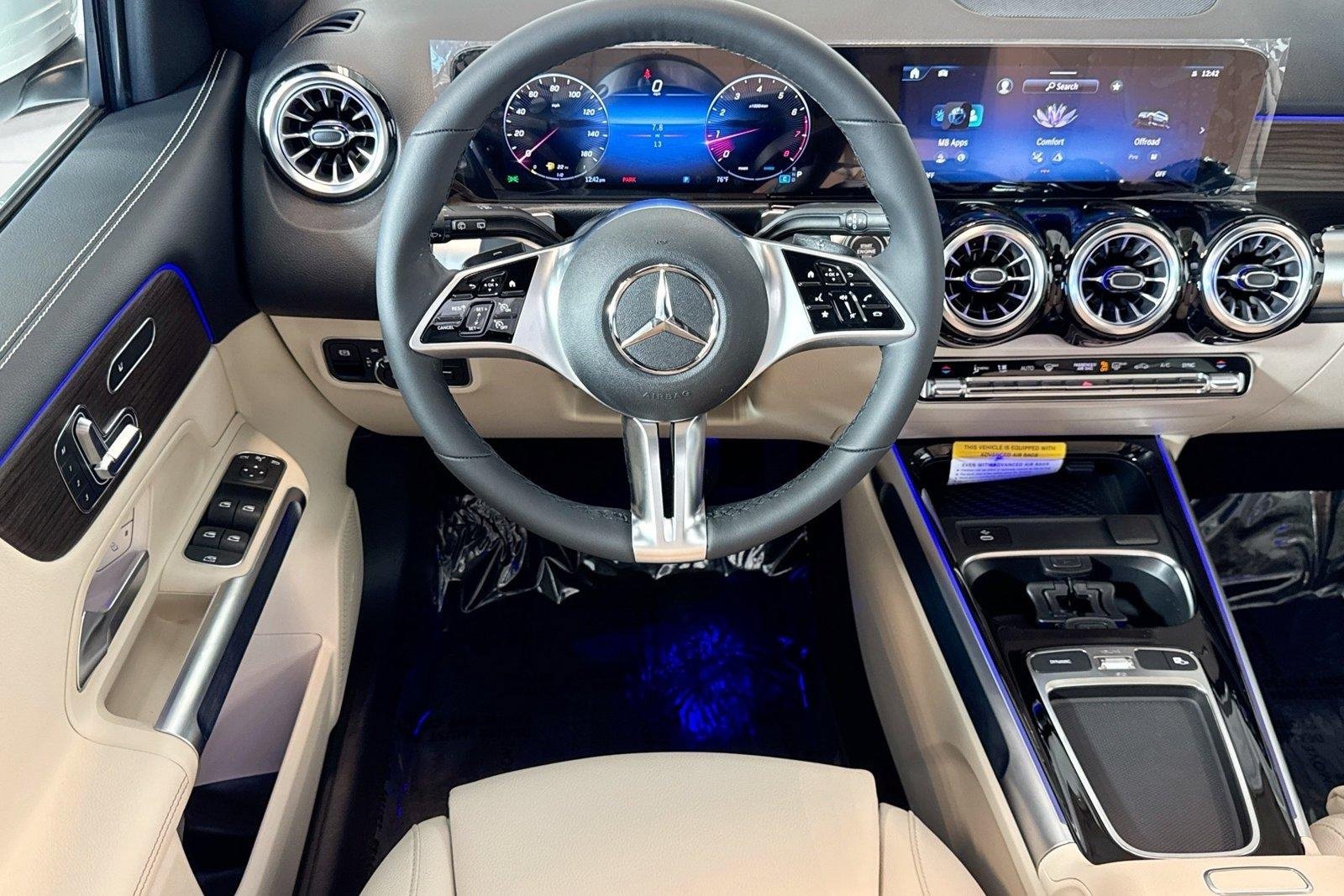 New 2026 Polar White Mercedes-Benz GLB 250 image 20