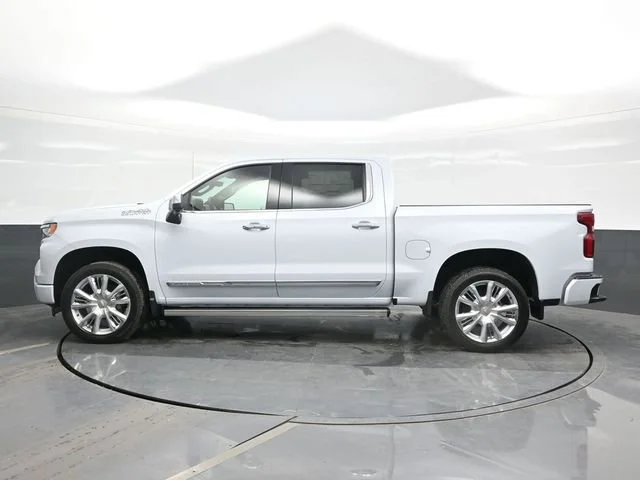 New 2026 Polar White Tricoat Chevrolet High Country image 4