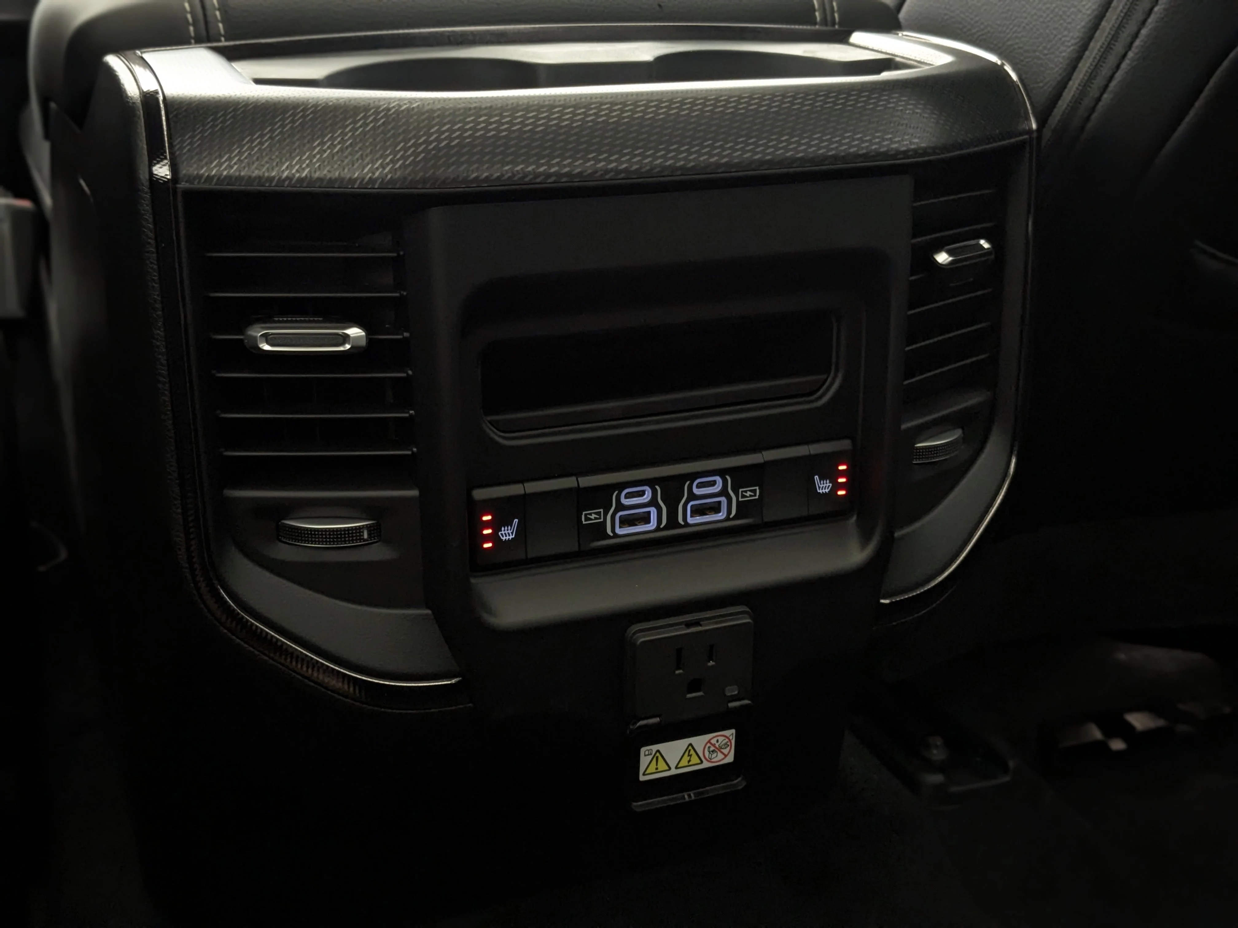 New 2026 White RAM Sport - - Level 1 Equip Grp - Bed Utility Group - Dual?Pane Panoramic Sunroof - 3.0L Hurricane Twin image 29