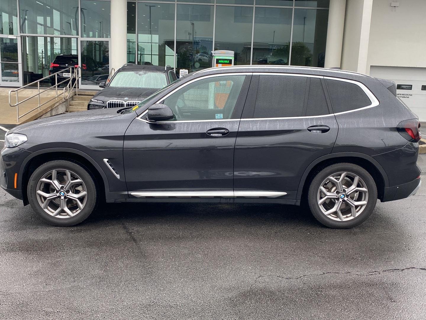 Certified Used 2024  Bmw  image 4