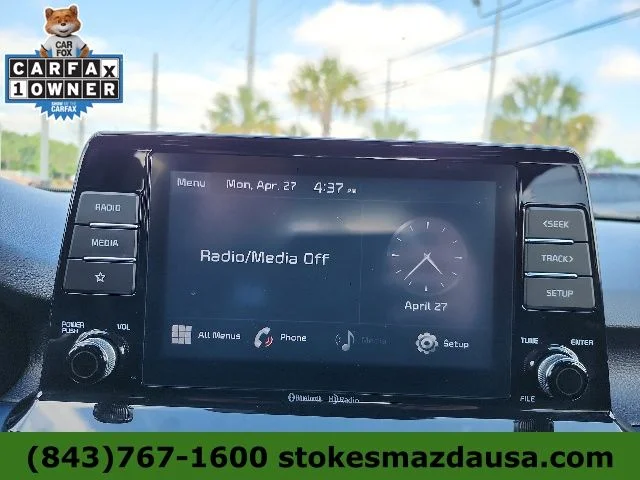 Used 2023 White Kia S image 35
