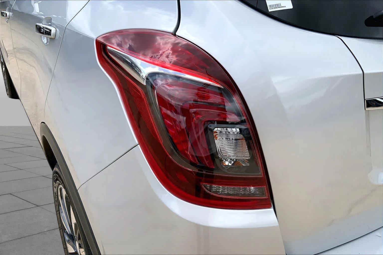 Used 2021 Includes (MDP) Anthracite lower exterior accent color, Paint code W598F. Buick Preferred image 27