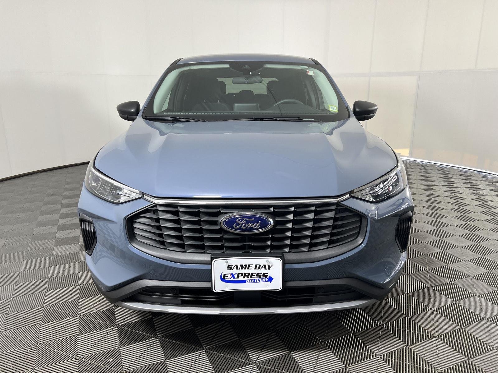 Used 2024 Vapor Blue Ford Active image 28