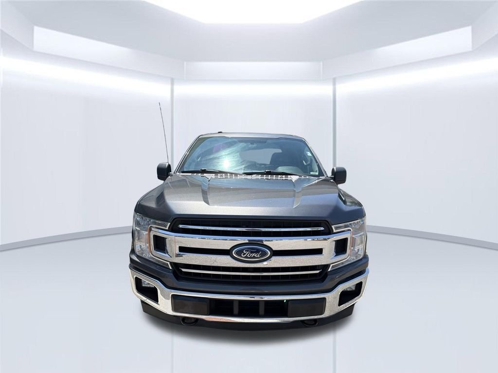 Used 2018 Gray Ford XLT image 2