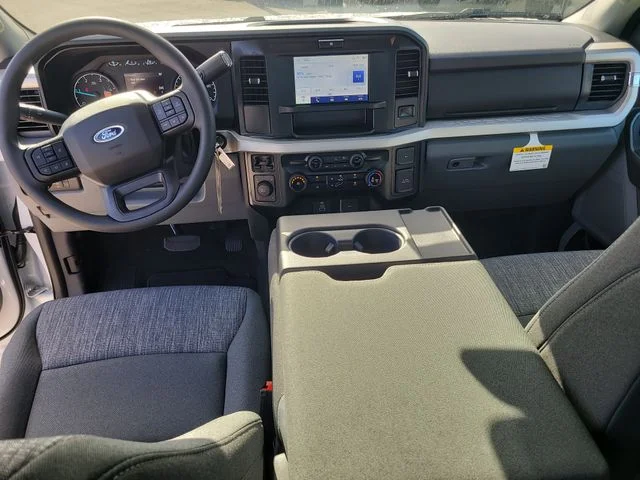 New 2026 Oxford White Ford XLT image 16