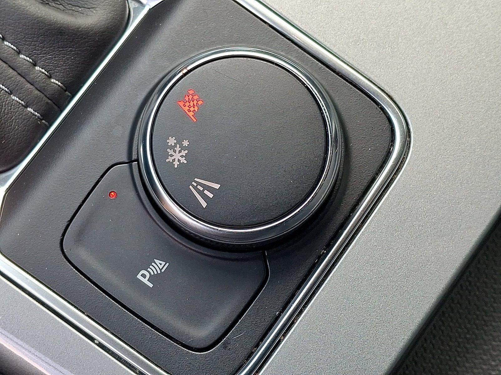 Used 2019 Graphite Metallic Chevrolet Base image 25