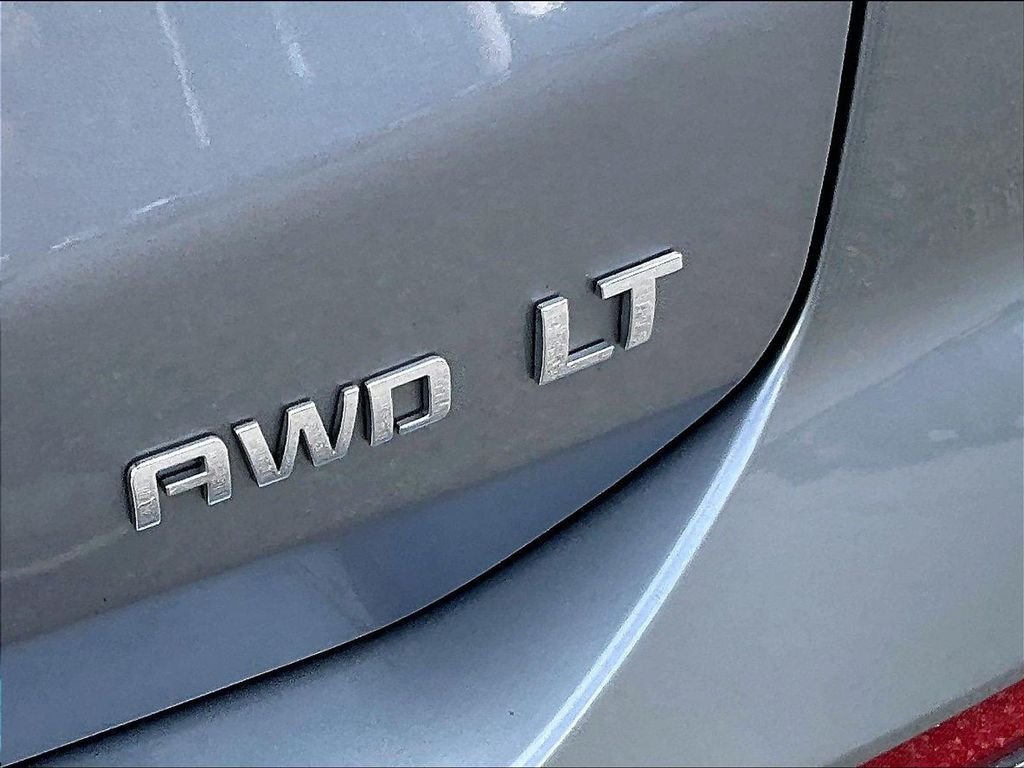 Used 2023 Gray Chevrolet LT image 25