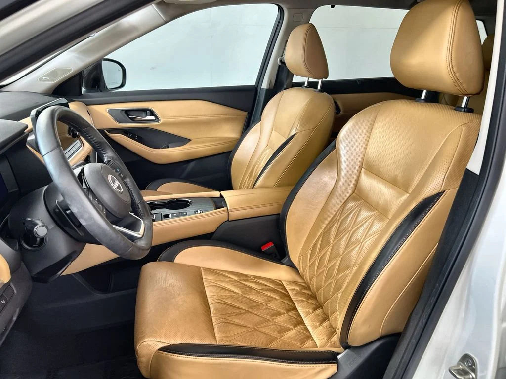 Certified Used 2022 White Nissan Platinum image 13