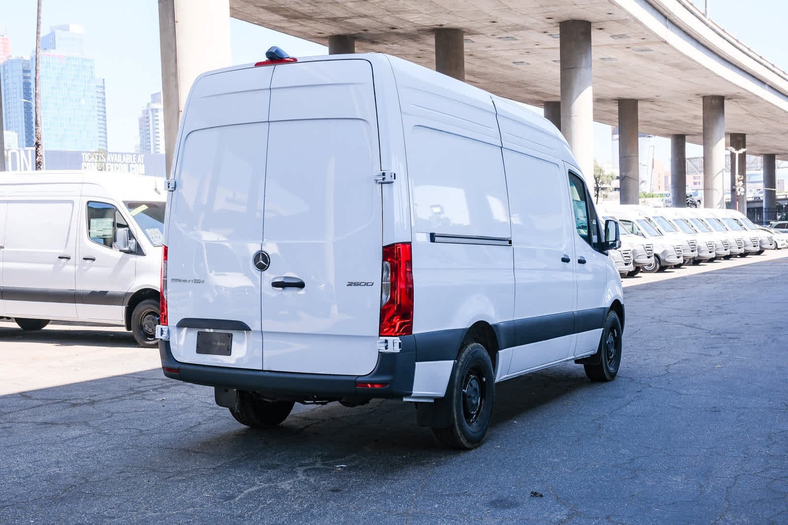 New 2025 Arctic+White Mercedes-Benz Cargo 144 WB  RWD 2.0L 4-Cylinder image 4