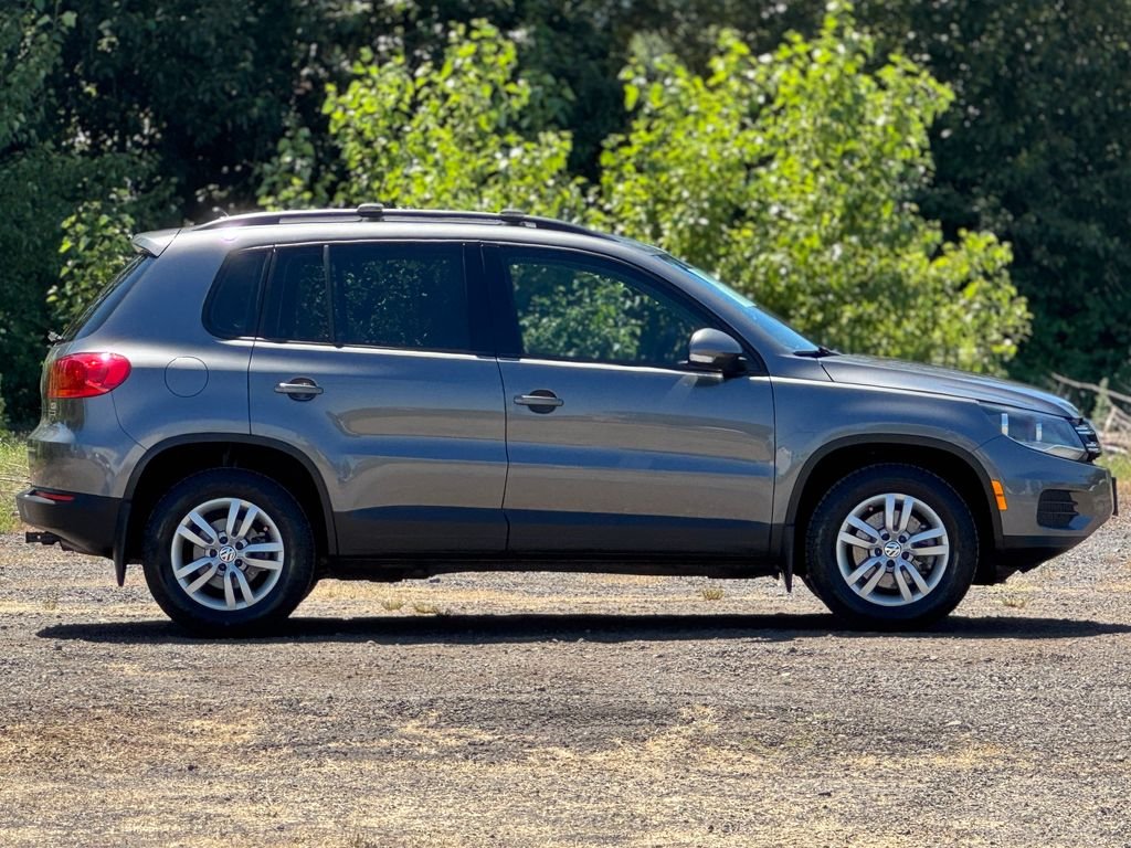 Used 2017 Pepper / Gray Volkswagen 2.0T S image 8