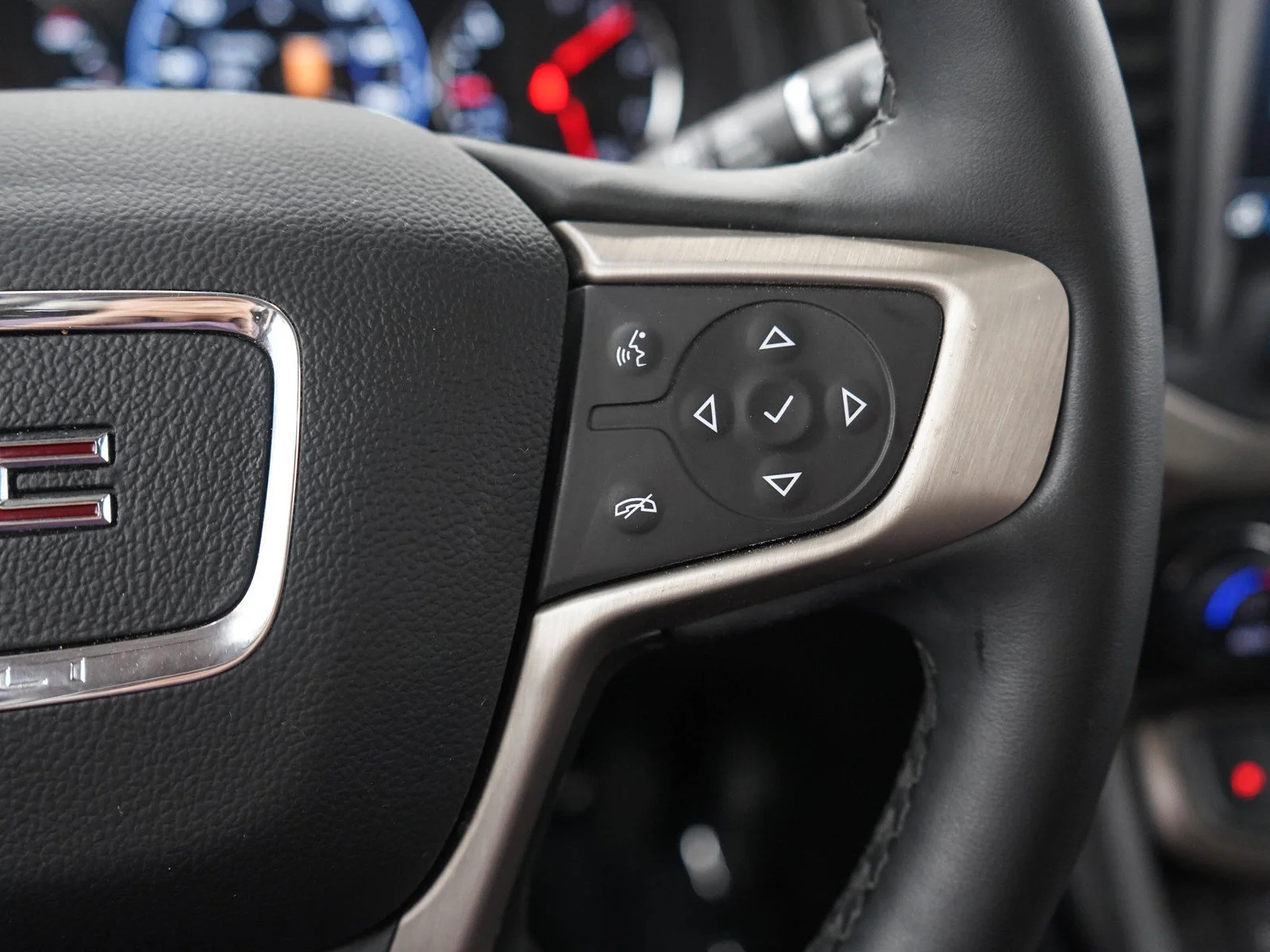 Used 2023 EBONY TWILIGHT METALLIC GMC Denali image 26