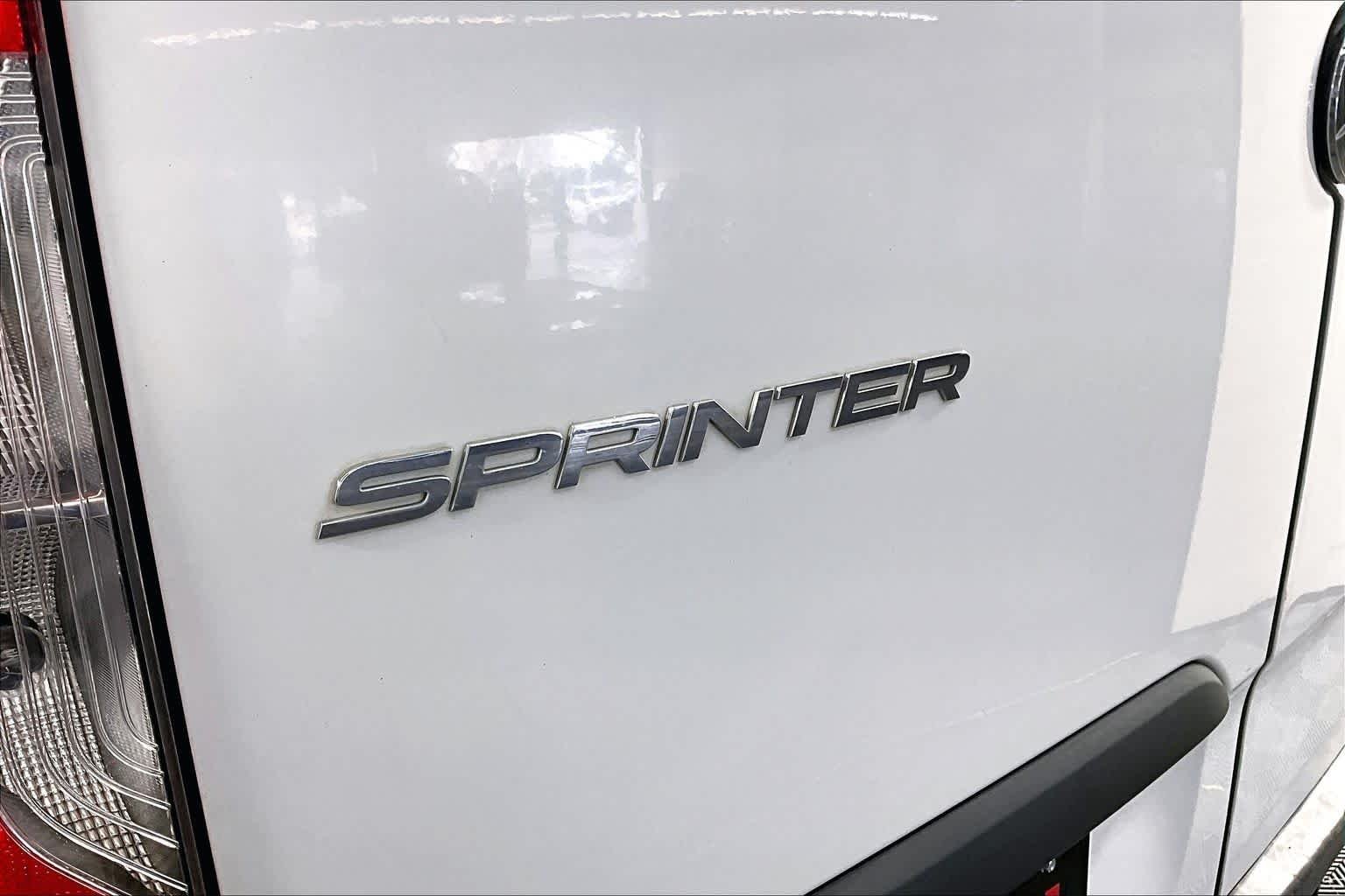 Used 2019 Arctic White Mercedes-Benz  image 27