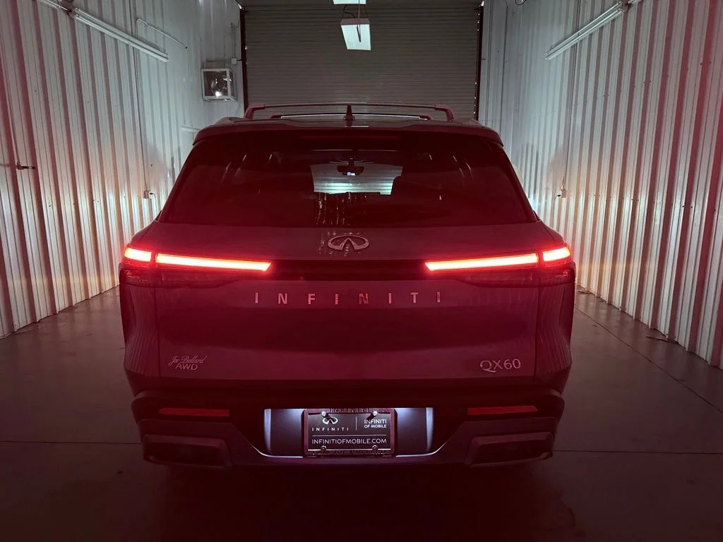 Used 2024 Blue INFINITI Sensory image 9